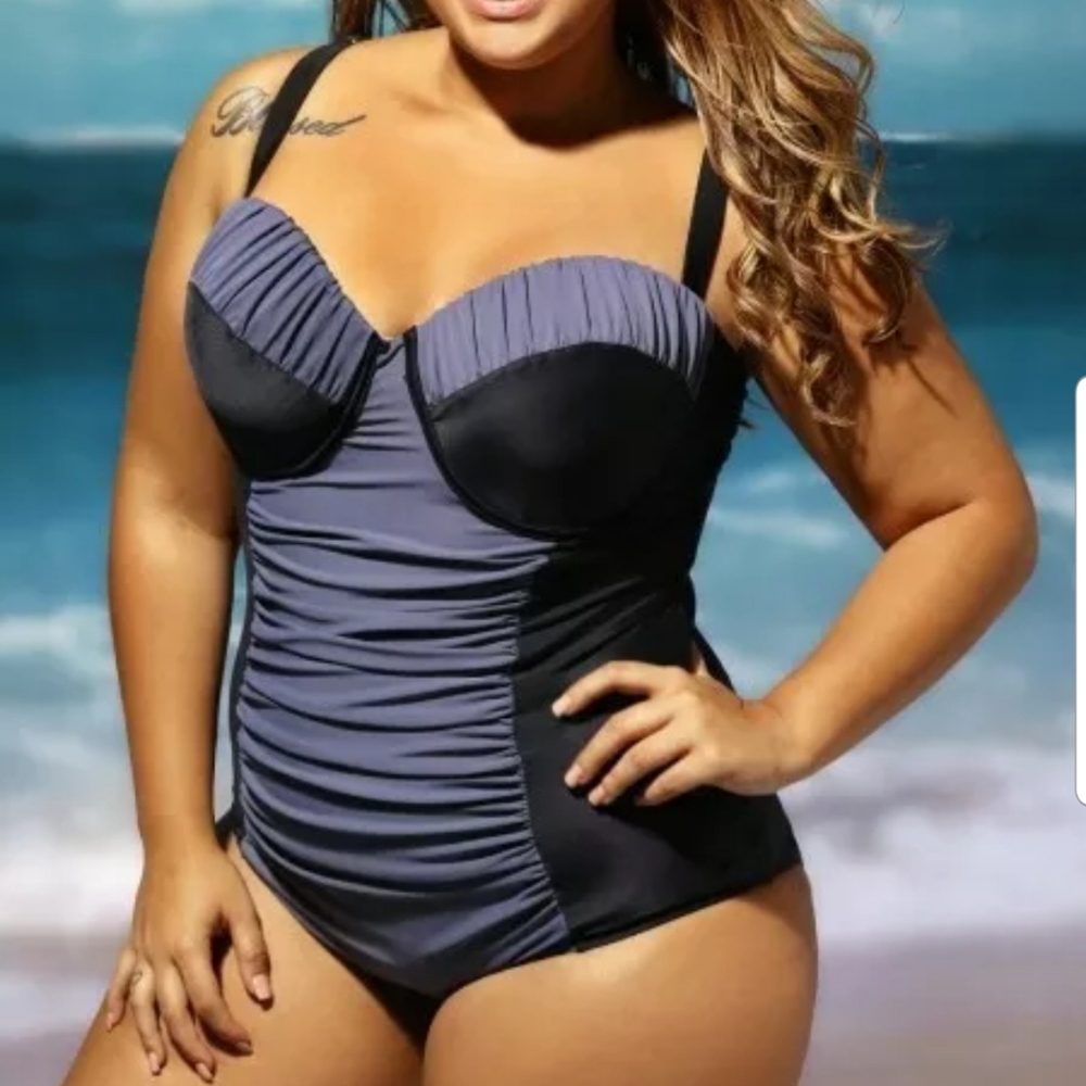 ⛱ Women's XL Black Grey Color Block Ruched 🌊